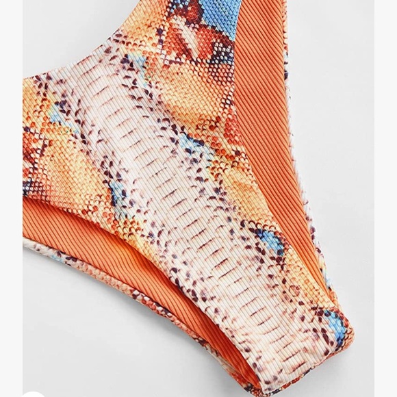 NWT Snake Skin Color Block Print Bathing Suit - easy clip back closure - Picture 3 of 7